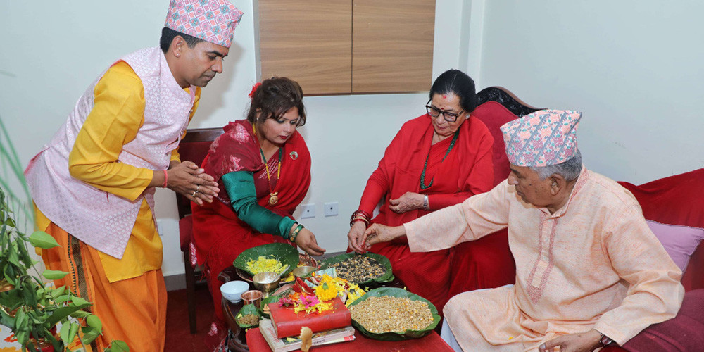 राष्ट्रपति पौडेलले शीतलनिवासमा राखे जमरा